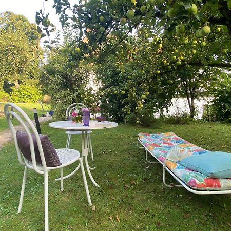 Ferienwohnung In Historischer Villa Mit Gartennutzung ฟูร์ท อิม วัลด์ ภายนอก รูปภาพ