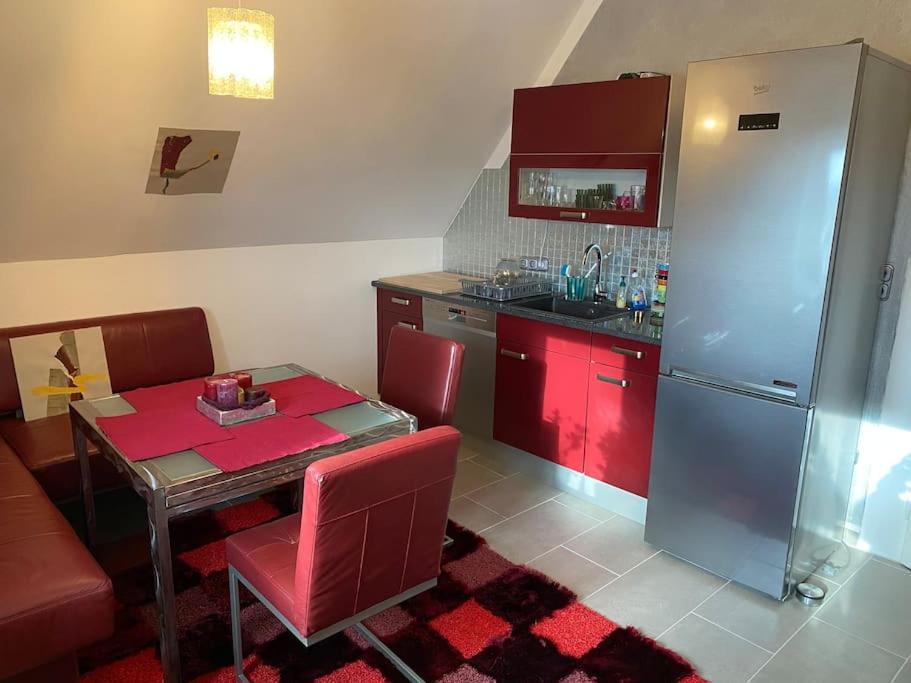 Ferienwohnung In Historischer Villa Mit Gartennutzung ฟูร์ท อิม วัลด์ ภายนอก รูปภาพ