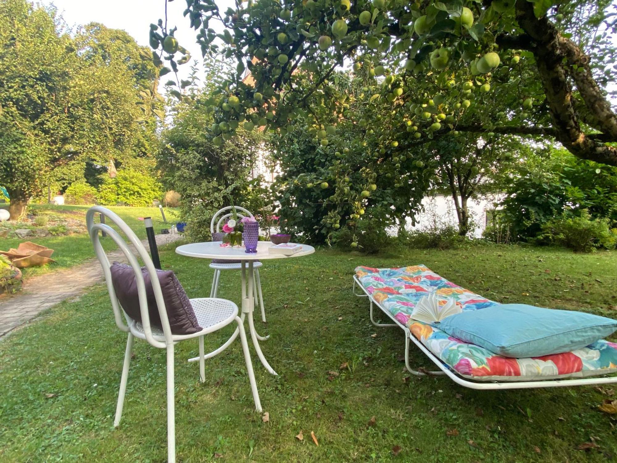 Ferienwohnung In Historischer Villa Mit Gartennutzung ฟูร์ท อิม วัลด์ ภายนอก รูปภาพ